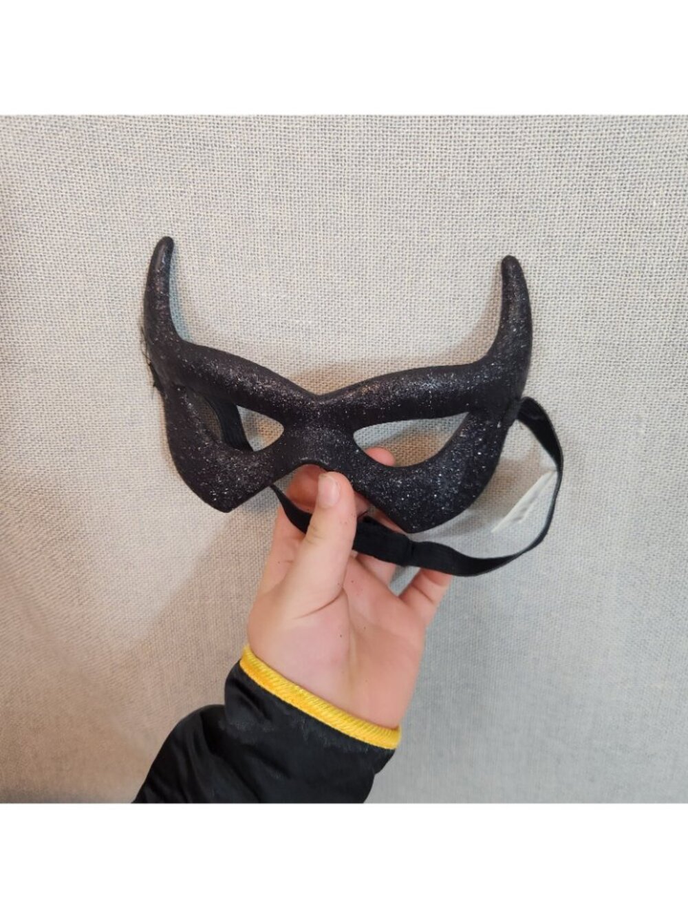 Rubies Batgirl Black Youth MEDIUM 5 PC Dress Cape Armbands Mask Cosplay Costume - Picture 6 of 6